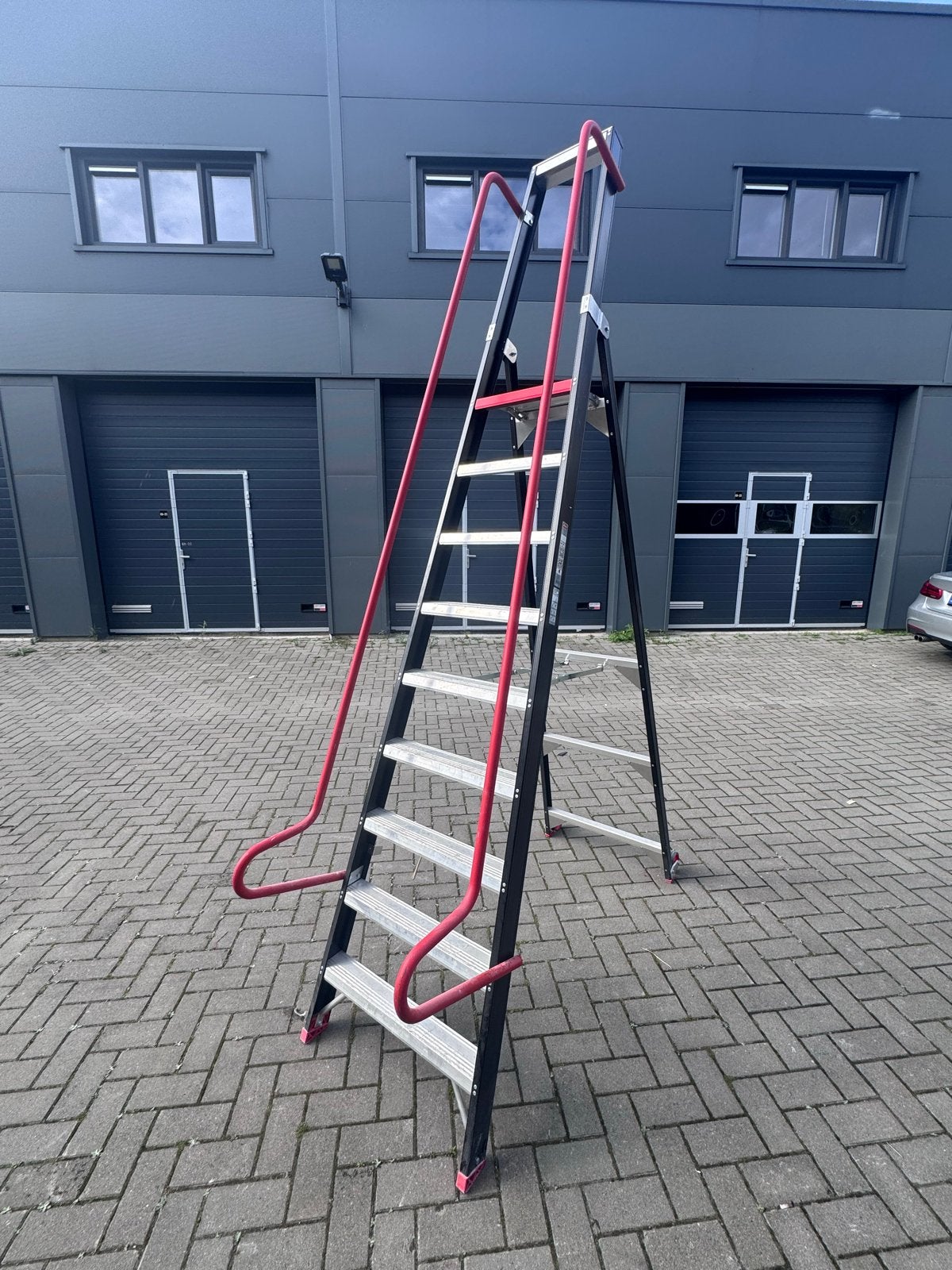 Altrex pro+ TME Taurus magazijn trap 9 treden, Doe-het-zelf en Verbouw, Ophalen of Verzenden, Gebruikt, Trap, 2 tot 4 meter