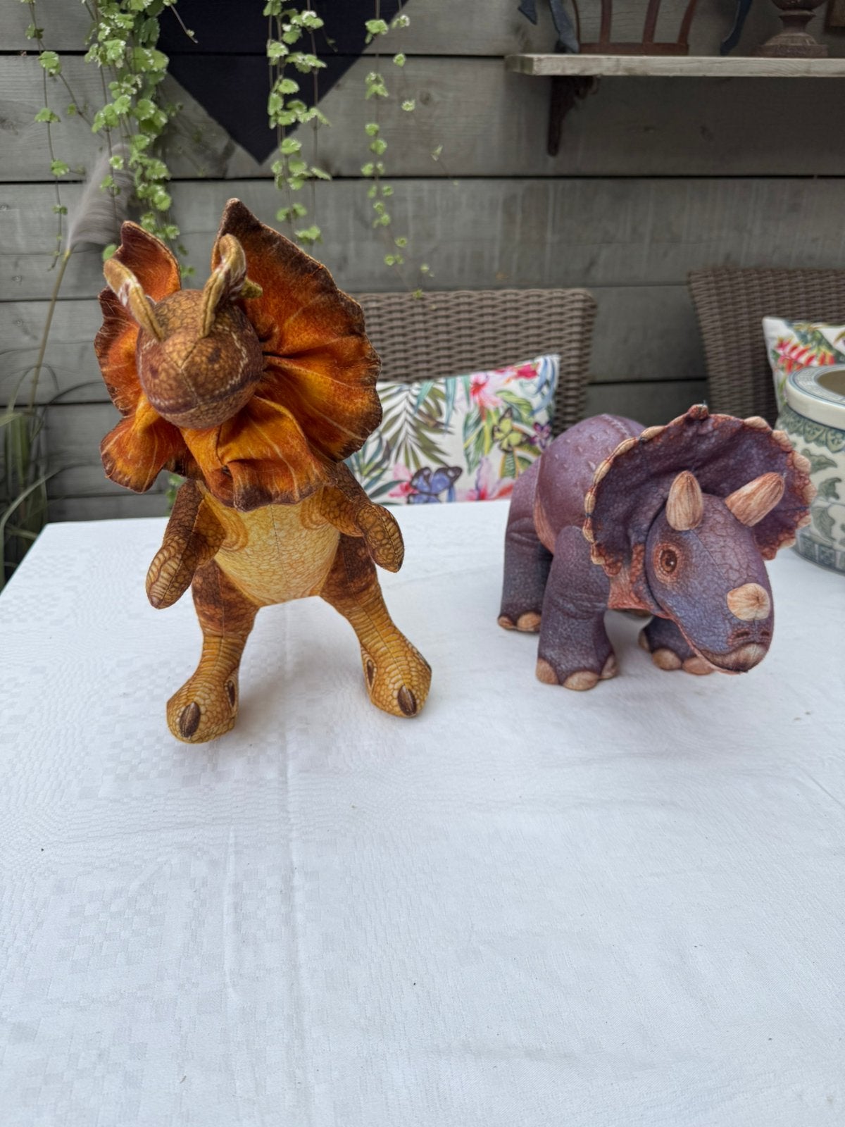 Vinted Jurassic  Park Dino's - verzamelaars 1992, Overige merken, Ophalen of Verzenden, Middelgroot (20 tot 80 cm), Bruin