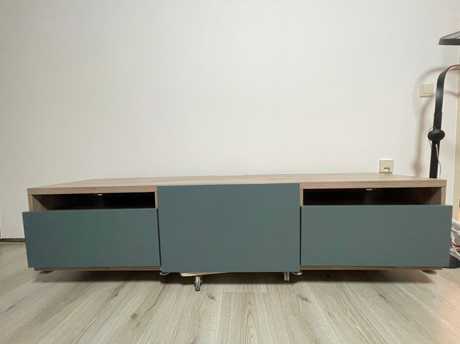 TV-tafel van IKEA, Ophalen, 50 tot 100 cm, Zo goed als nieuw, Minder dan 100 cm