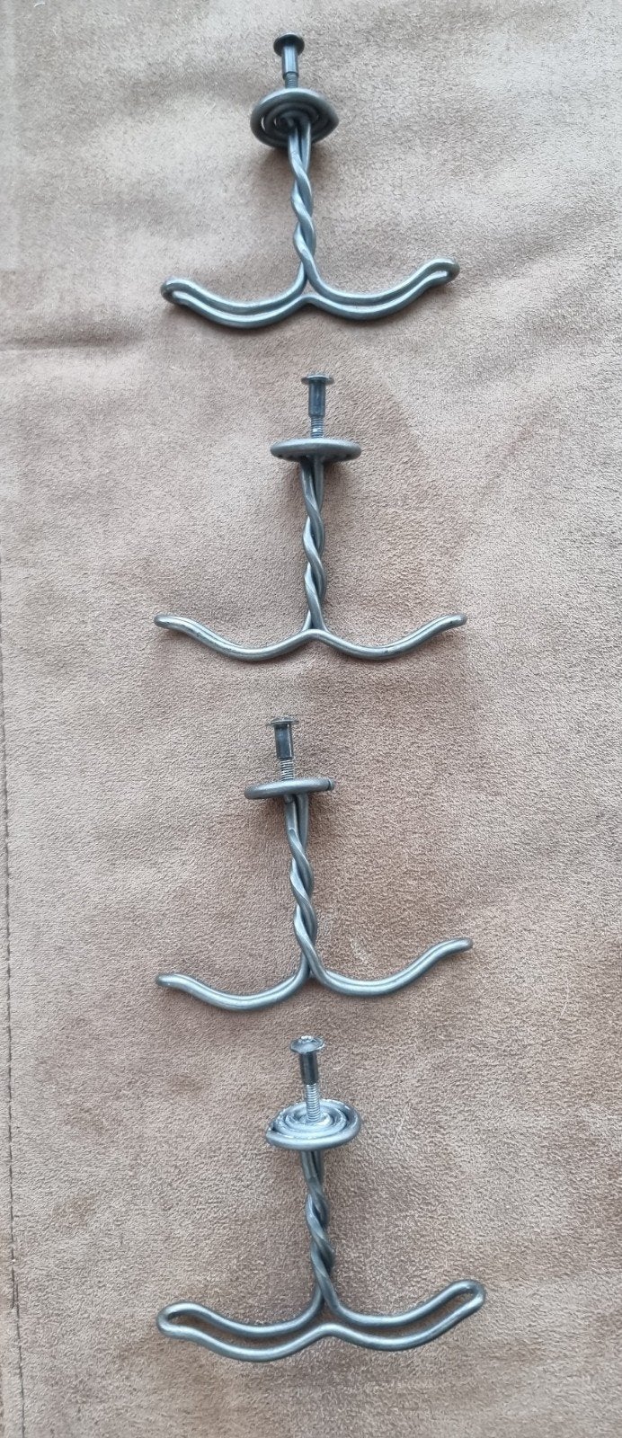 8 metalen kapstokhaken (wand) & 4 dubbele haken (aan plank), Gebruikt, Wandhaken, Ophalen of Verzenden, Minder dan 100 cm