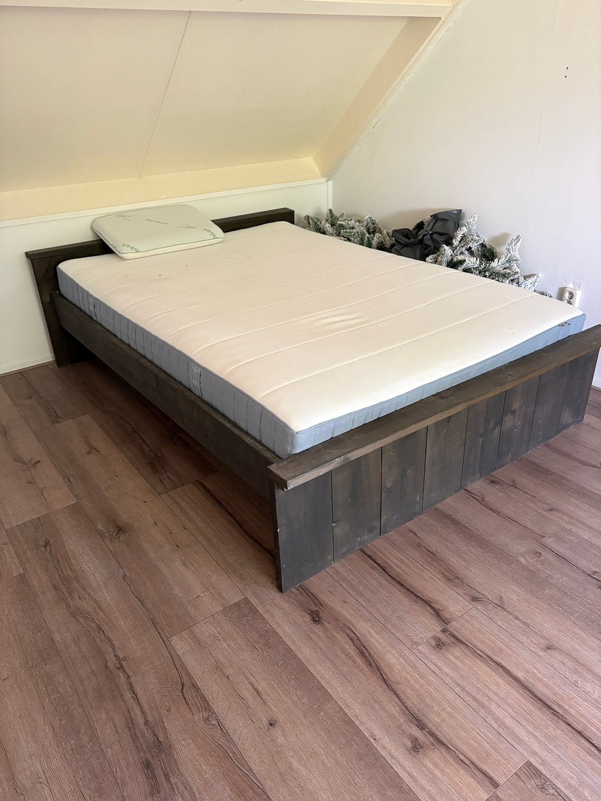 Houten bed, Ophalen, Bruin, Tweepersoons, 140 cm