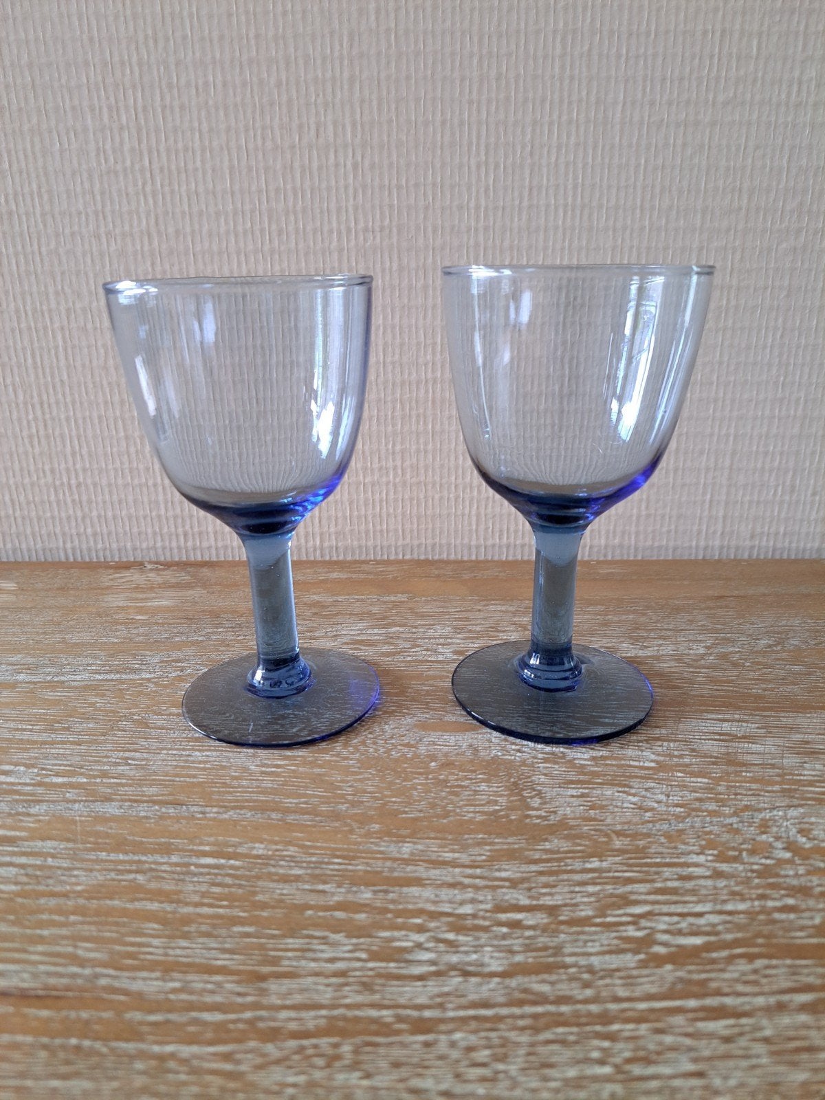 Set van 2 vintage blauwe wijnglazen, Antiek en Kunst, Antiek | Glas en Kristal, Ophalen of Verzenden