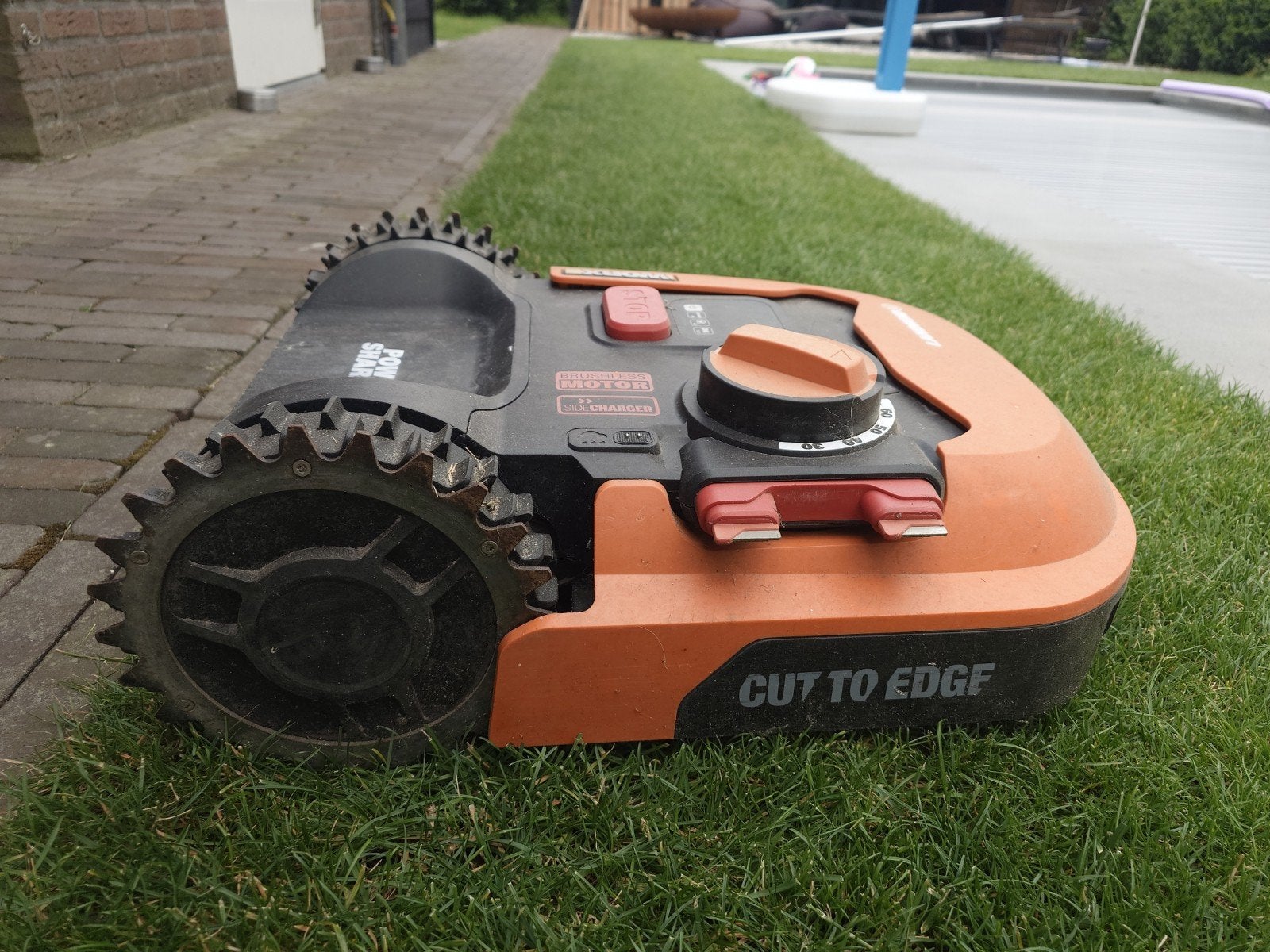 Worx Landroid robotmaaier + Laadstation WA4002.1 met draad, Ophalen, Gebruikt, Bestuurbaar via app, Worx