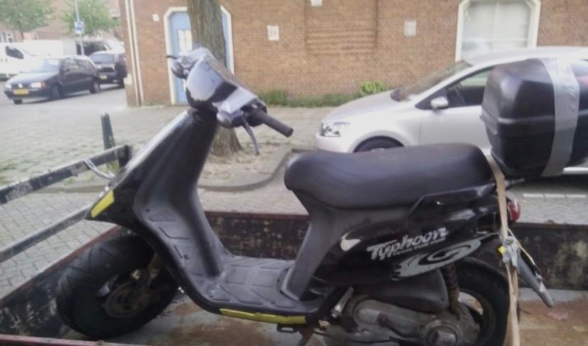 Gezocht: gratis  Scooter  omgeving Meppel, Ophalen of Verzenden, Zo goed als nieuw, Benzine, Overige modellen