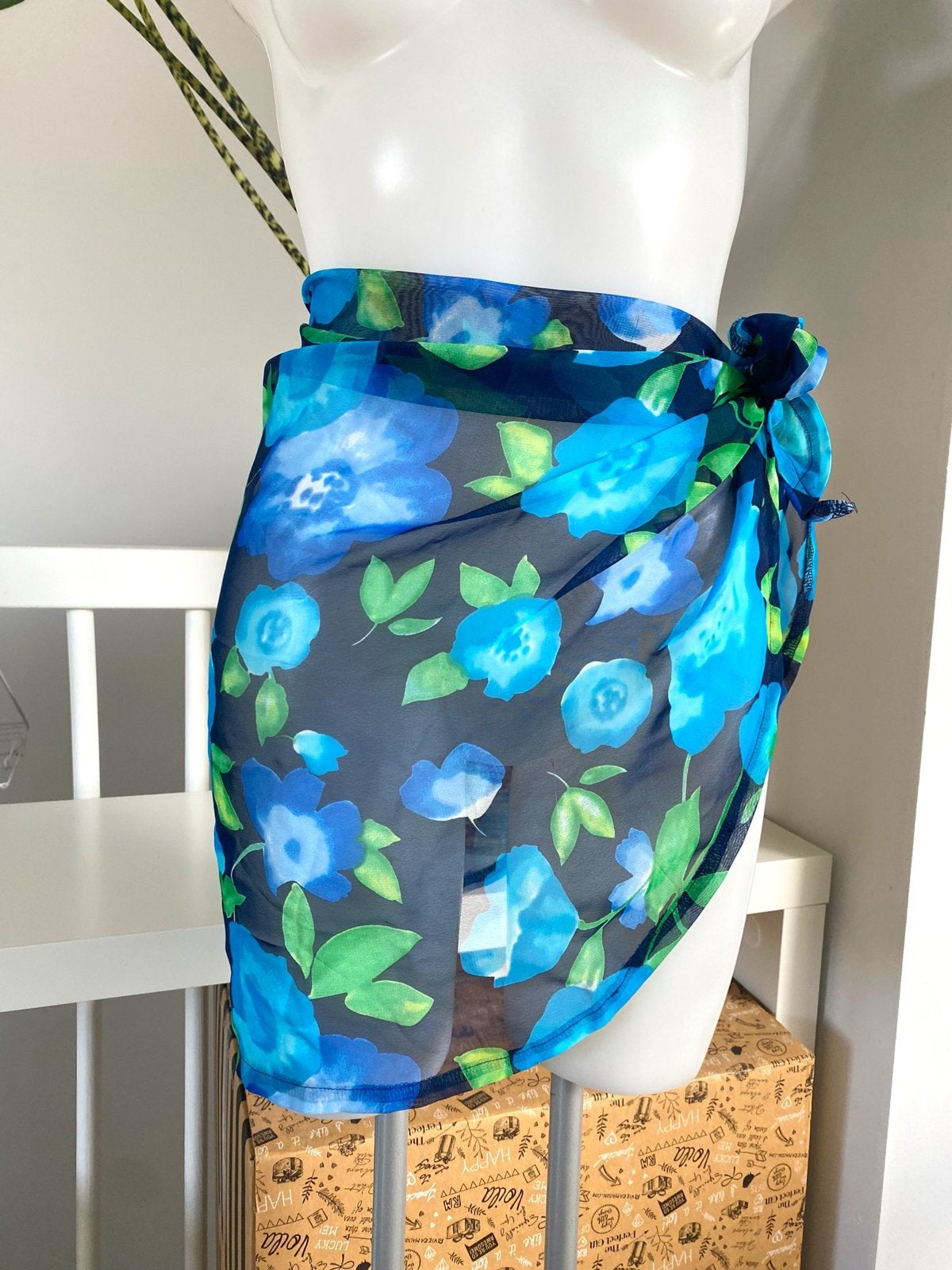 Blauwe bloemenprint pareo - stranddoek, Ophalen of Verzenden, Zo goed als nieuw, Blauw, Overige typen