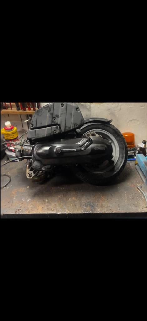 Piaggio Hexagon 125cc met papieren, Ophalen, Zo goed als nieuw