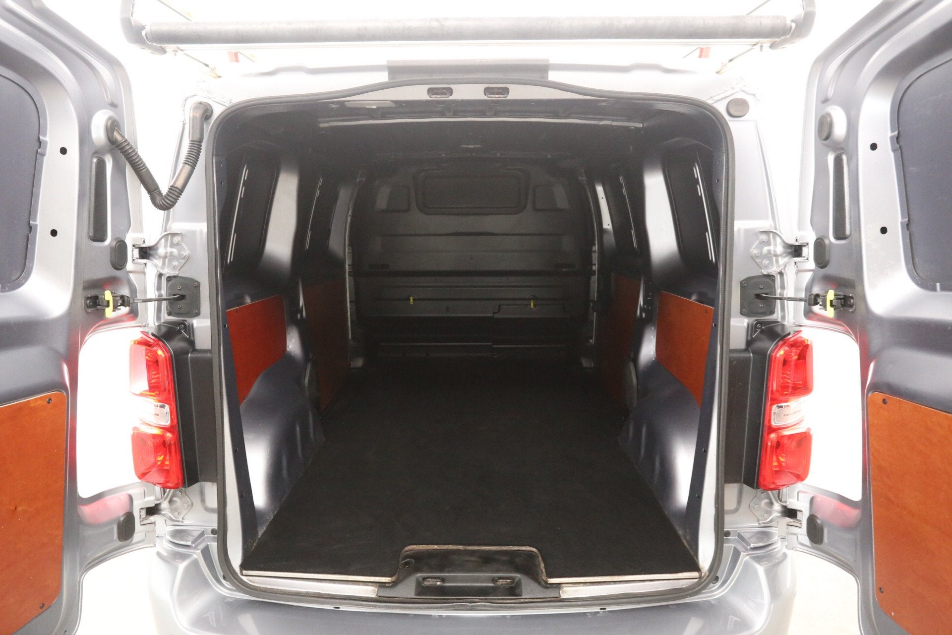 Opel Vivaro 2.0 CDTI L2H1 Innovation | Automaat | Airco | Cr, Auto's, Bestelauto's, Gebruikt, Euro 6, 2000 kg, 122 pk