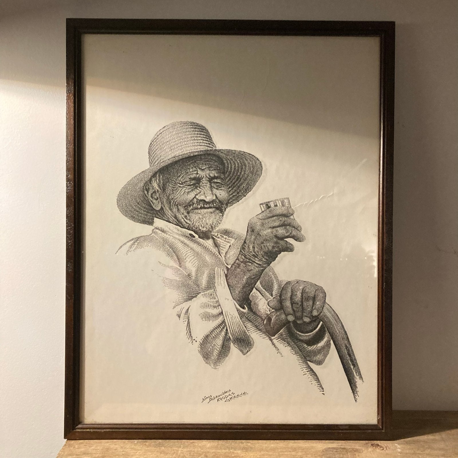Portret van man met hoed en drankje - Nikos, Rhodos, Antiek en Kunst, Ophalen of Verzenden