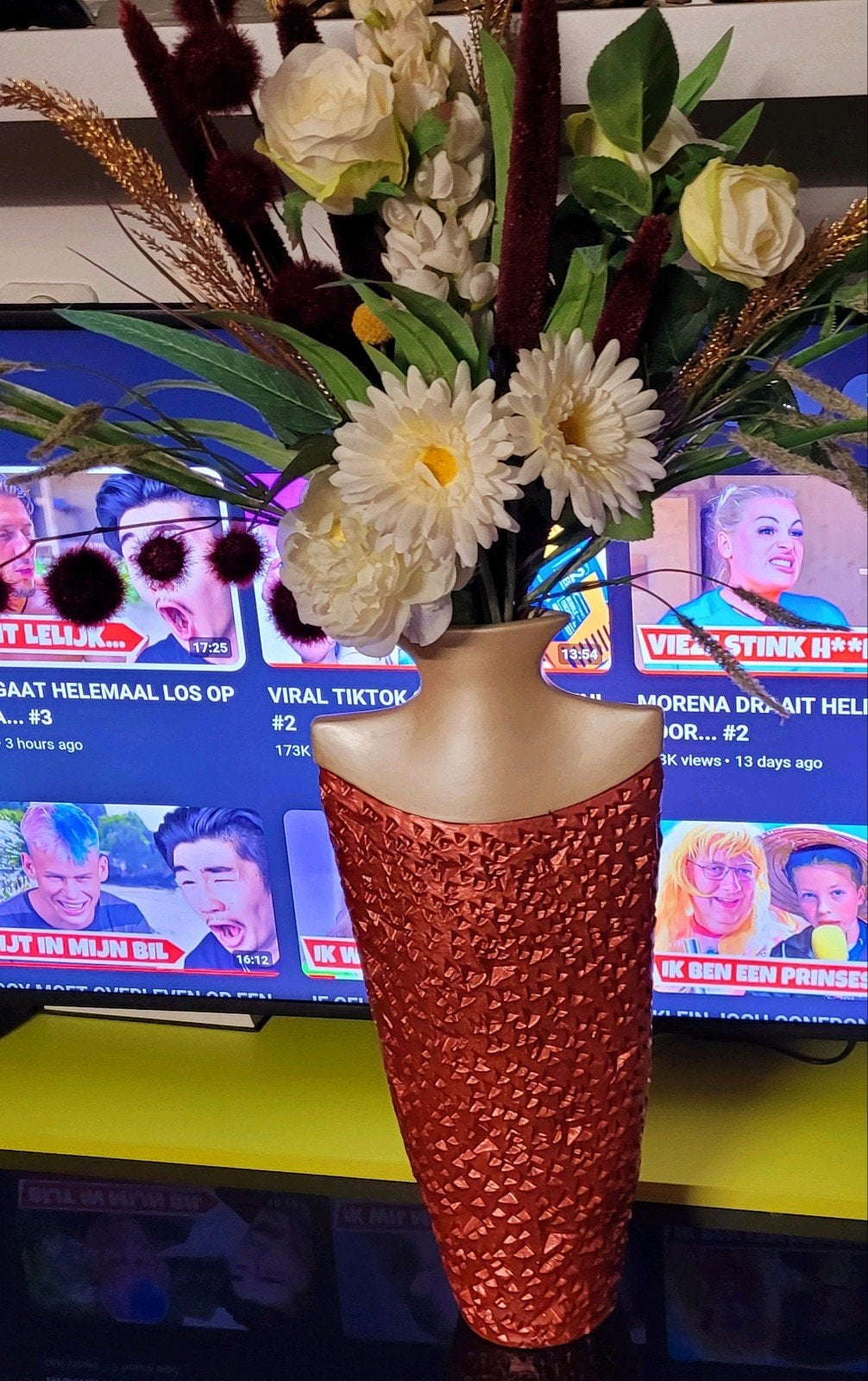 mooie vaas met bloemen, Ophalen of Verzenden, Zo goed als nieuw
