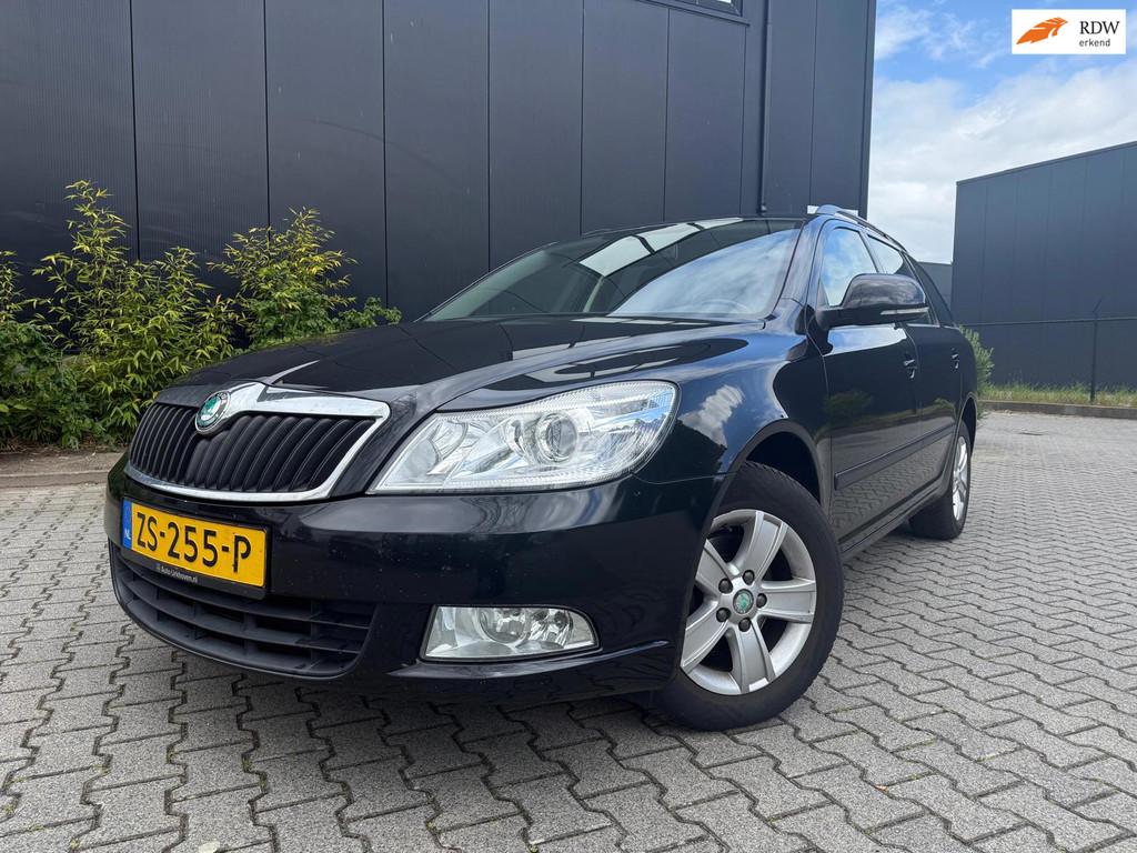 Skoda Octavia Combi 1.4 TSI Greentech Elegance, Auto's, Skoda, Voorwielaandrijving, Euro 5, Gebruikt, 4 cilinders