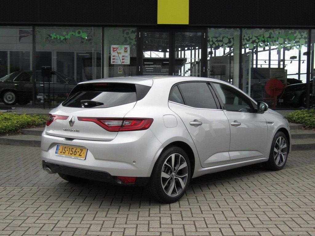 RENAULT Megane 1.2 TCe 130pk Bose / Trekhaak(afneembaar) / N, Gebruikt, 4 cilinders, 132 pk, Origineel Nederlands