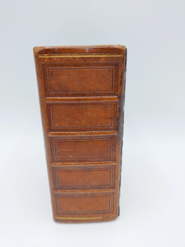 Bijbel met zilveren knipslot, 1875, Antiek en Kunst, Verzenden