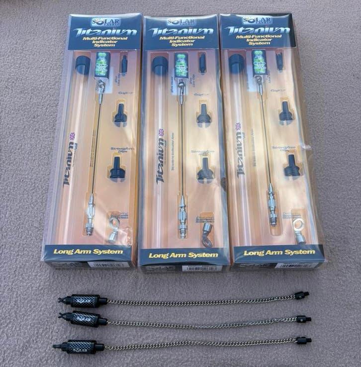 Nieuwe 3 x solar hanger + 3 x indicator system en kit off, Watersport en Boten, Hengelsport | Karpervissen, Ophalen of Verzenden
