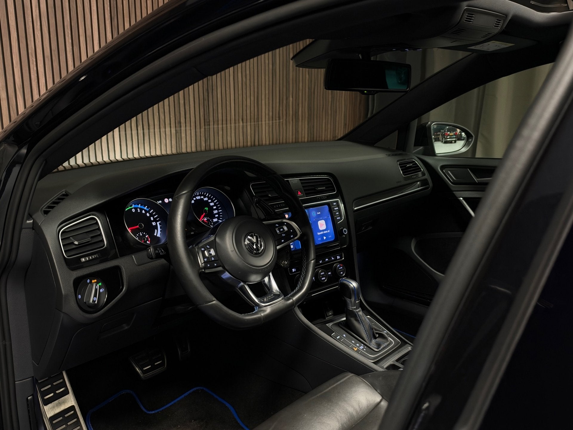 Volkswagen Golf 1.4 TSI GTE 300PK|PANORAMADAK|APPLE CARPLAY|, Auto's, Gebruikt, Zwart, 1499 kg, 84 €/maand