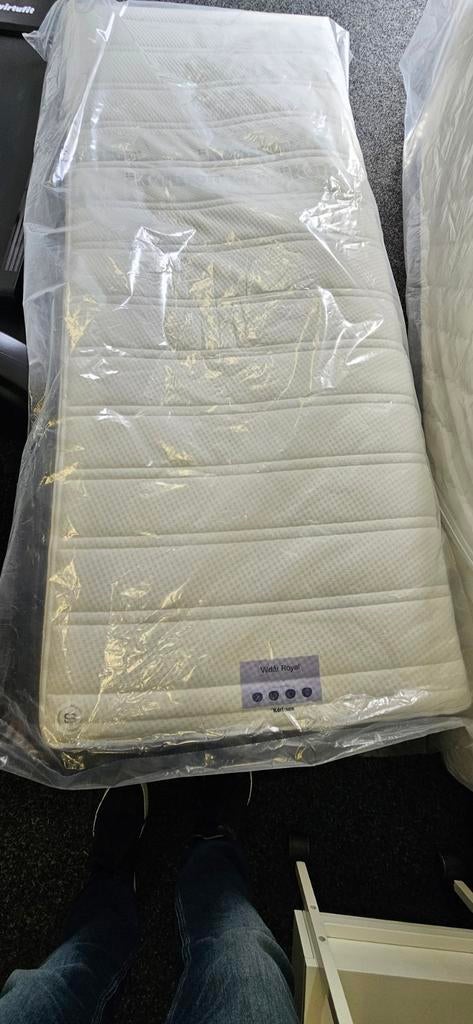 Vildår Royal matras van Karlsson, Ophalen, 90 cm, Eenpersoons, Zo goed als nieuw