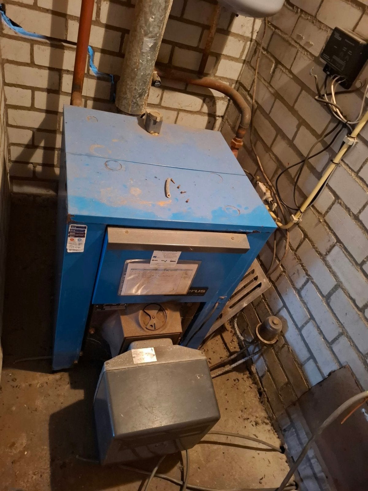 Buderus Logano CV-ketel (Oliegestookt), Ophalen, 30 tot 80 cm, Gebruikt, Cv-ketel of Combi-ketel