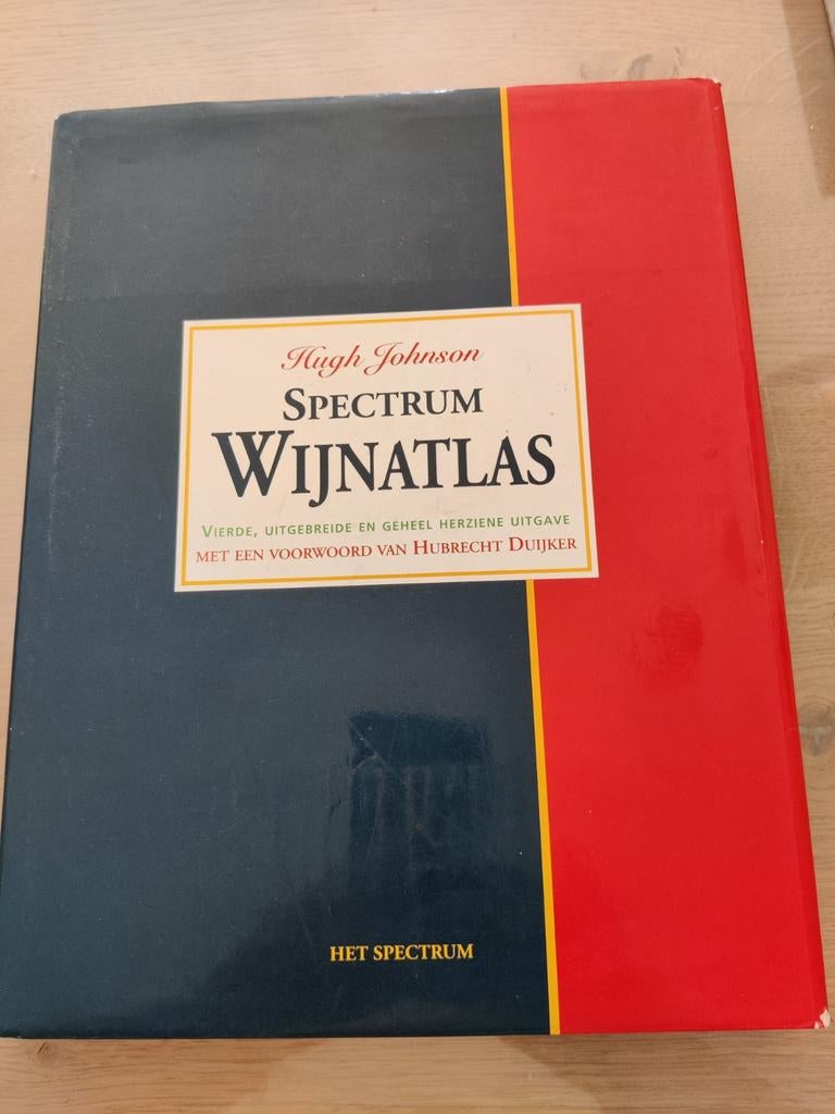 Hugh Johnson Spectrum Wijnatlas - Vierde Uitgave, Gelezen, Overige atlassen, 2000 tot heden, Ophalen of Verzenden