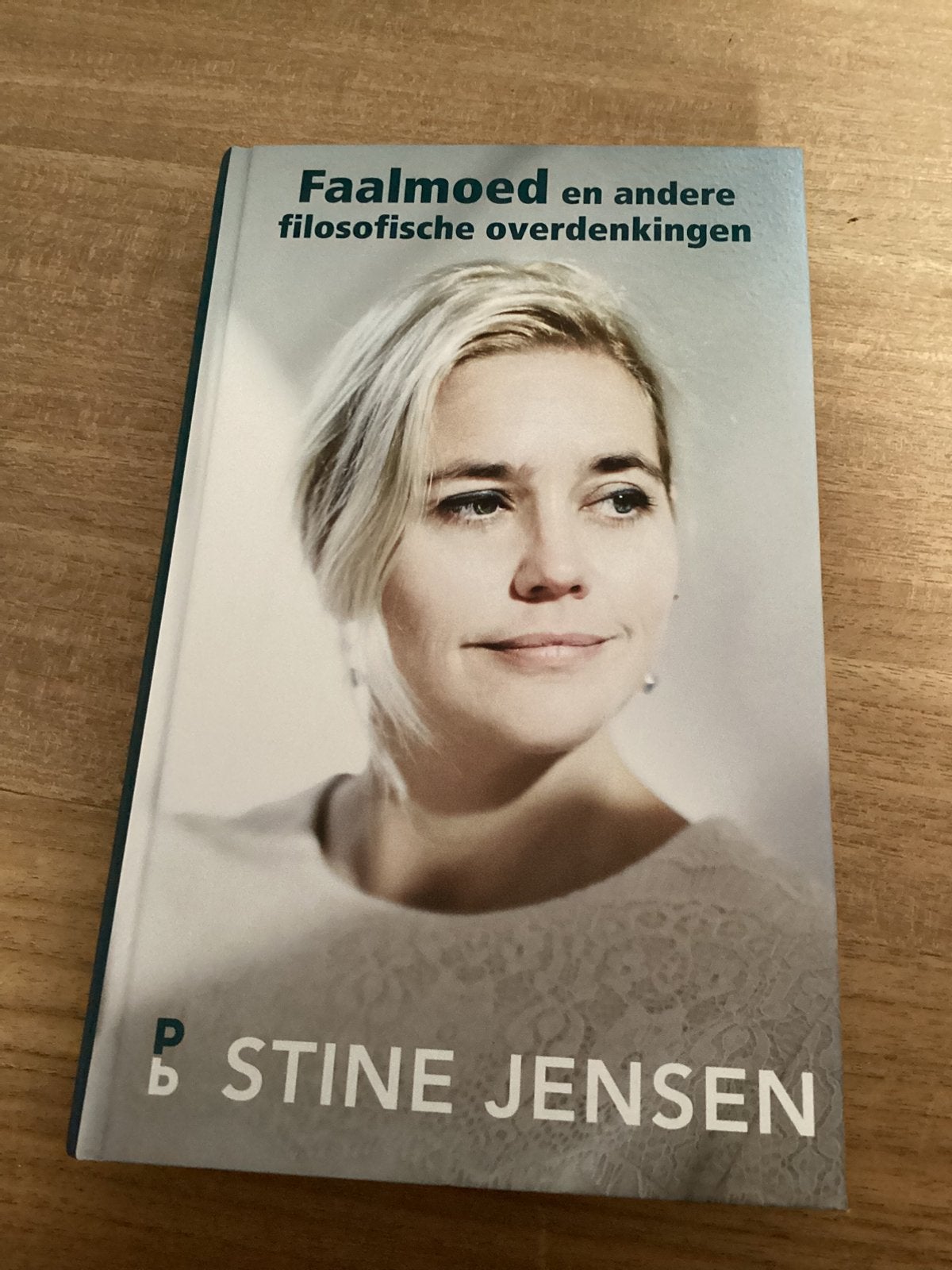 Stine Jensen - Faalmoed en andere filosofische overdenkingen, Ophalen of Verzenden, Zo goed als nieuw, Stine Jensen