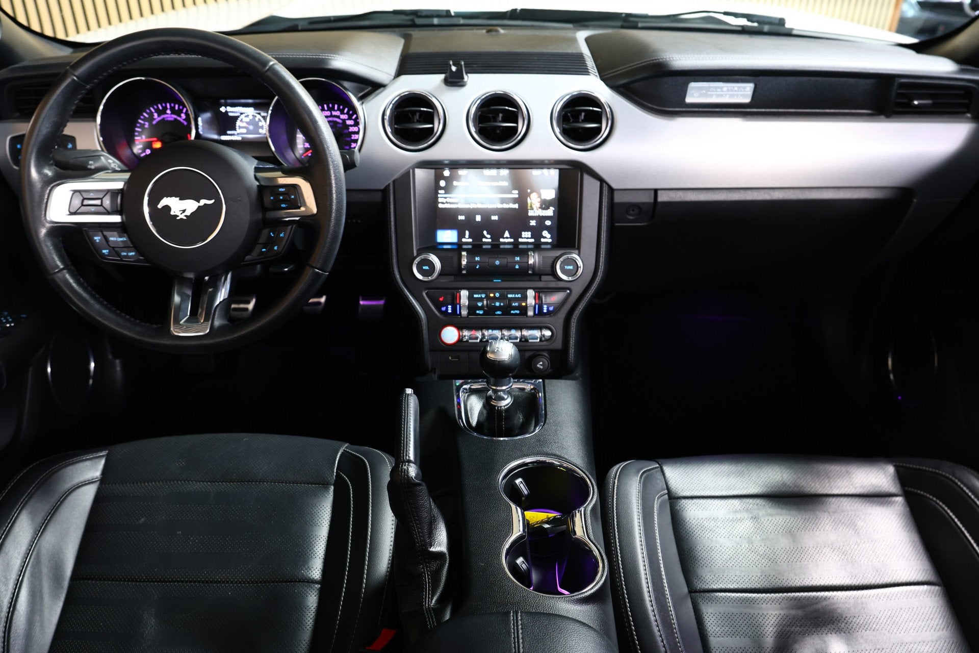 Ford Mustang Convertible 2.3 EcoBoost AVM NAVI CLIMA CAMERA, Auto's, 13 km/l, Achterwielaandrijving, Gebruikt, 4 cilinders