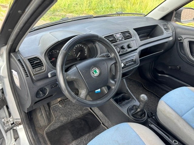 Skoda Fabia 1.2 Classic 5-Drs Stuurbekrachtiging Audio-USB/B, Auto's, Voorwielaandrijving, Dealer onderhouden, Stof, 60 pk