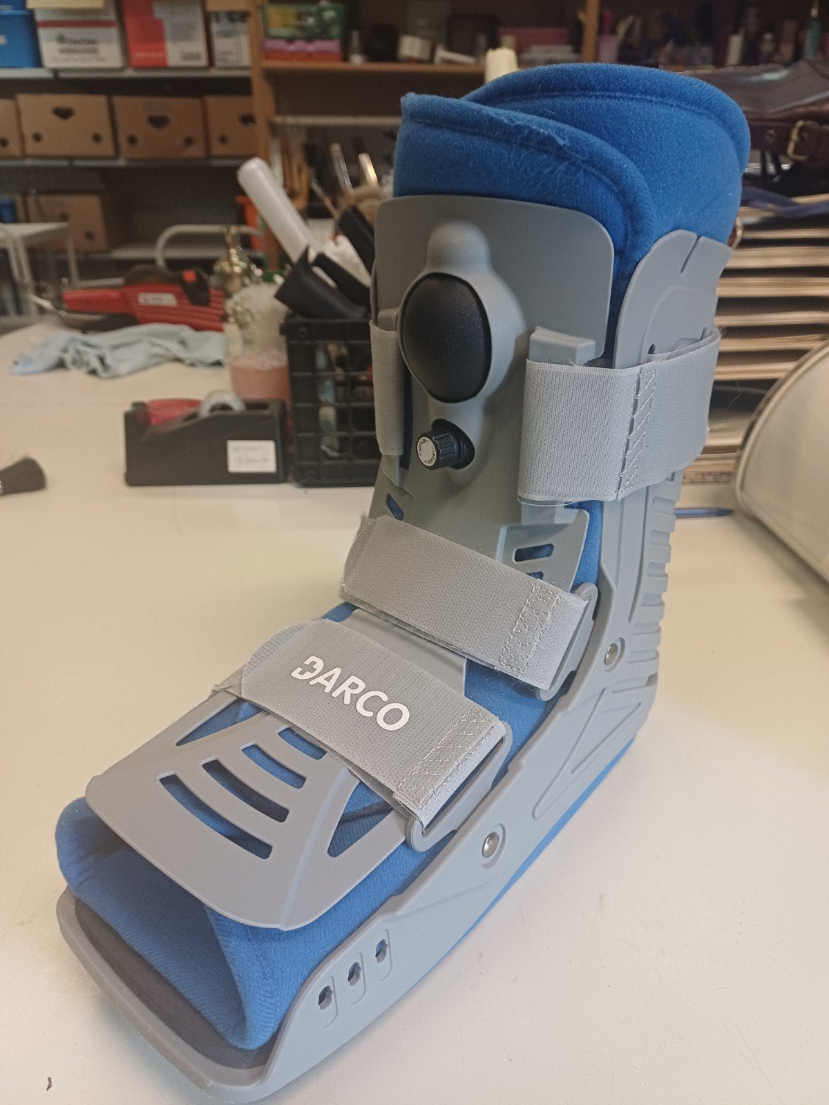 Darco air pump walker gipsschoen, Diversen, Braces, Ophalen of Verzenden, Zo goed als nieuw