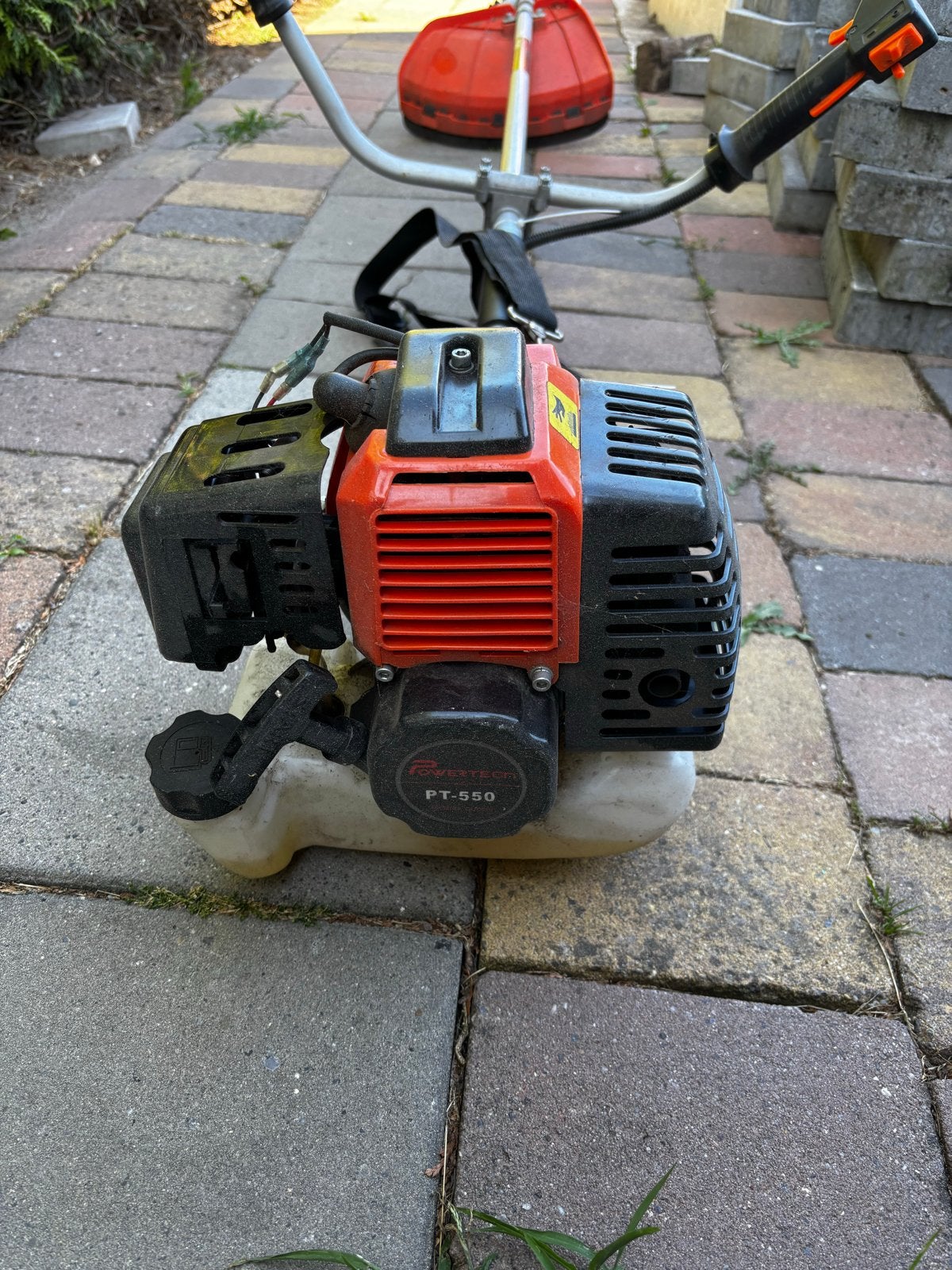 Bosmaaier met staalborstel, Ophalen, Gebruikt, Benzine