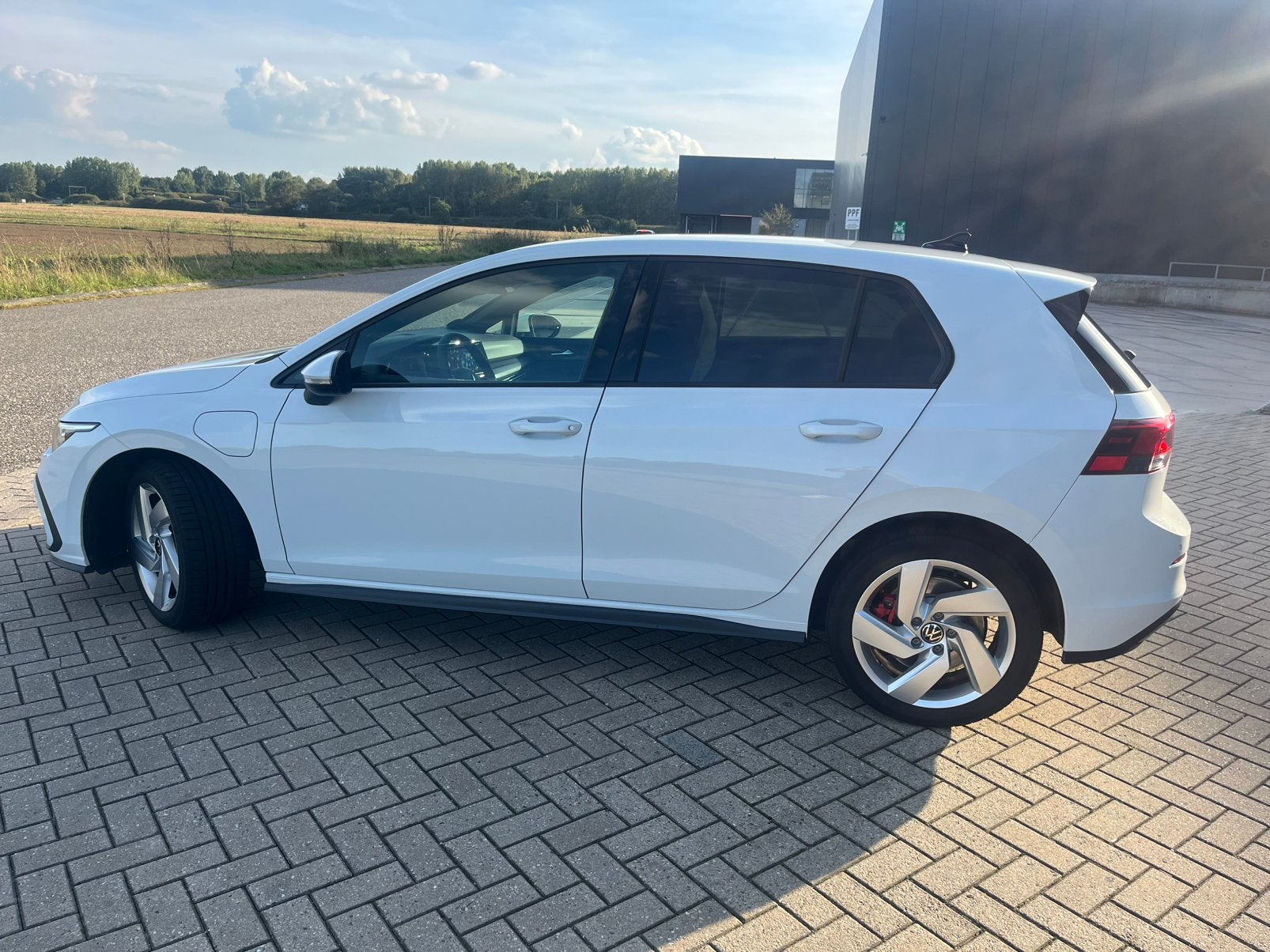 VW Golf 8 GTE | 11-2021 winterset| camera/volledig dealer