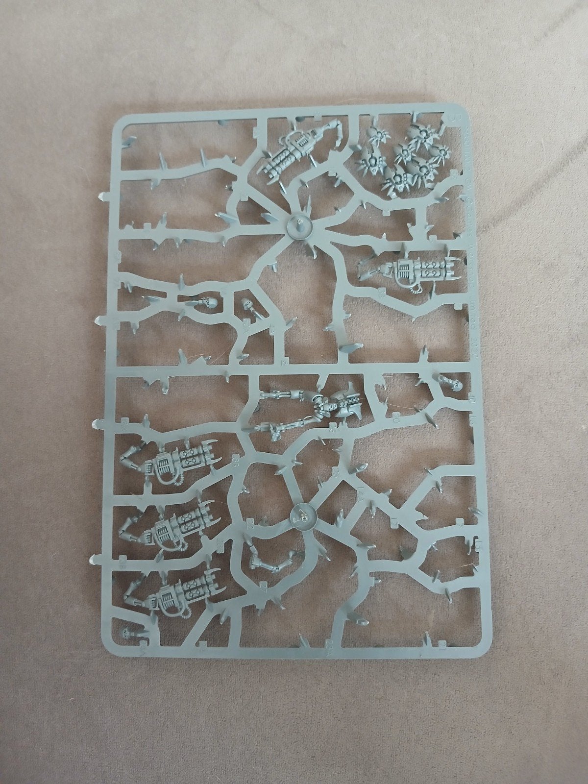 warhammer necron warriors 40k rest sprue zie foto prijs 10, Hobby en Vrije tijd, Ophalen of Verzenden, Warhammer
