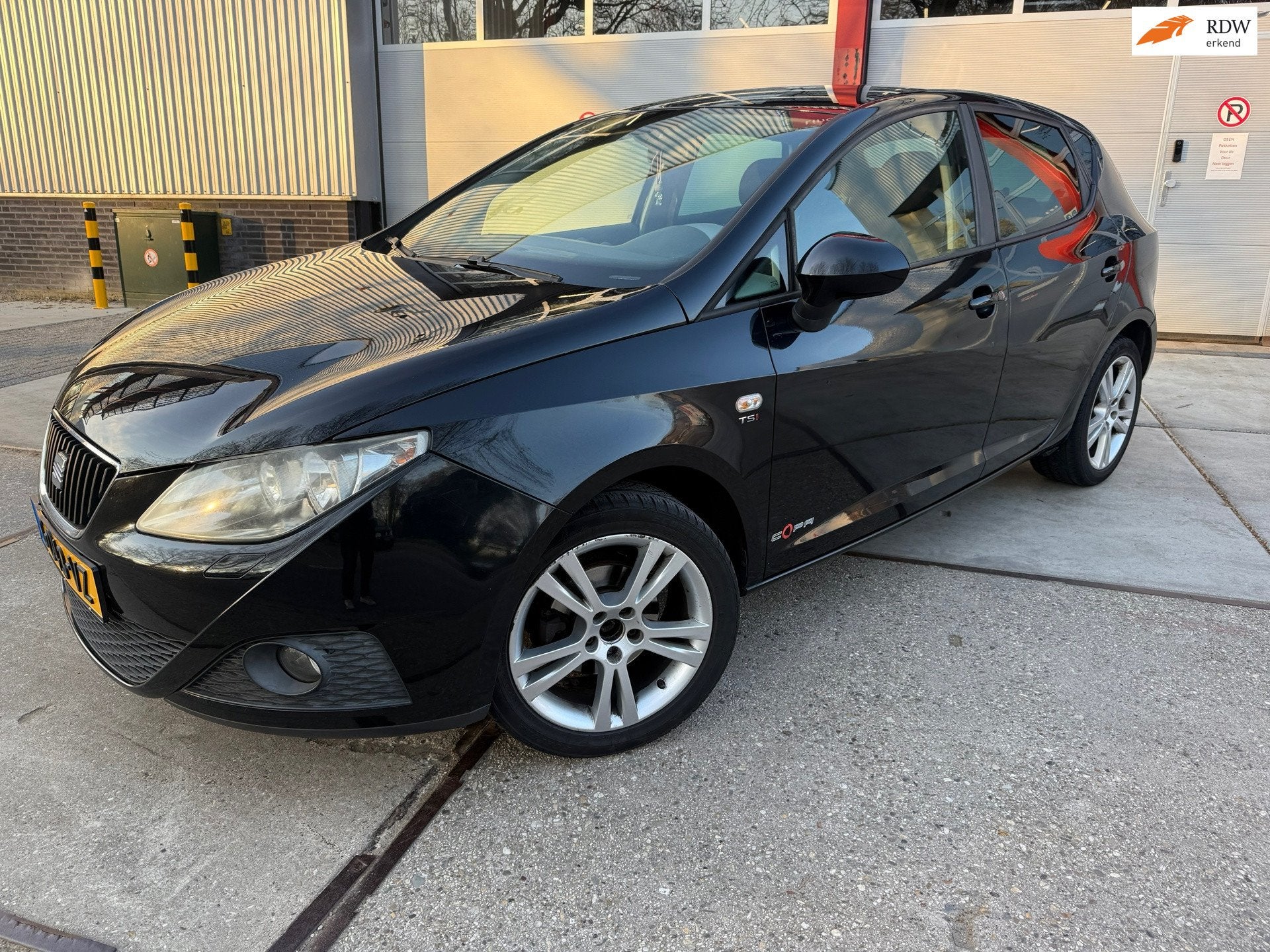 Seat Ibiza 1.2 TSI Style NIEUWE APK, Voorwielaandrijving, Euro 5, Parkeersensor, 990 kg