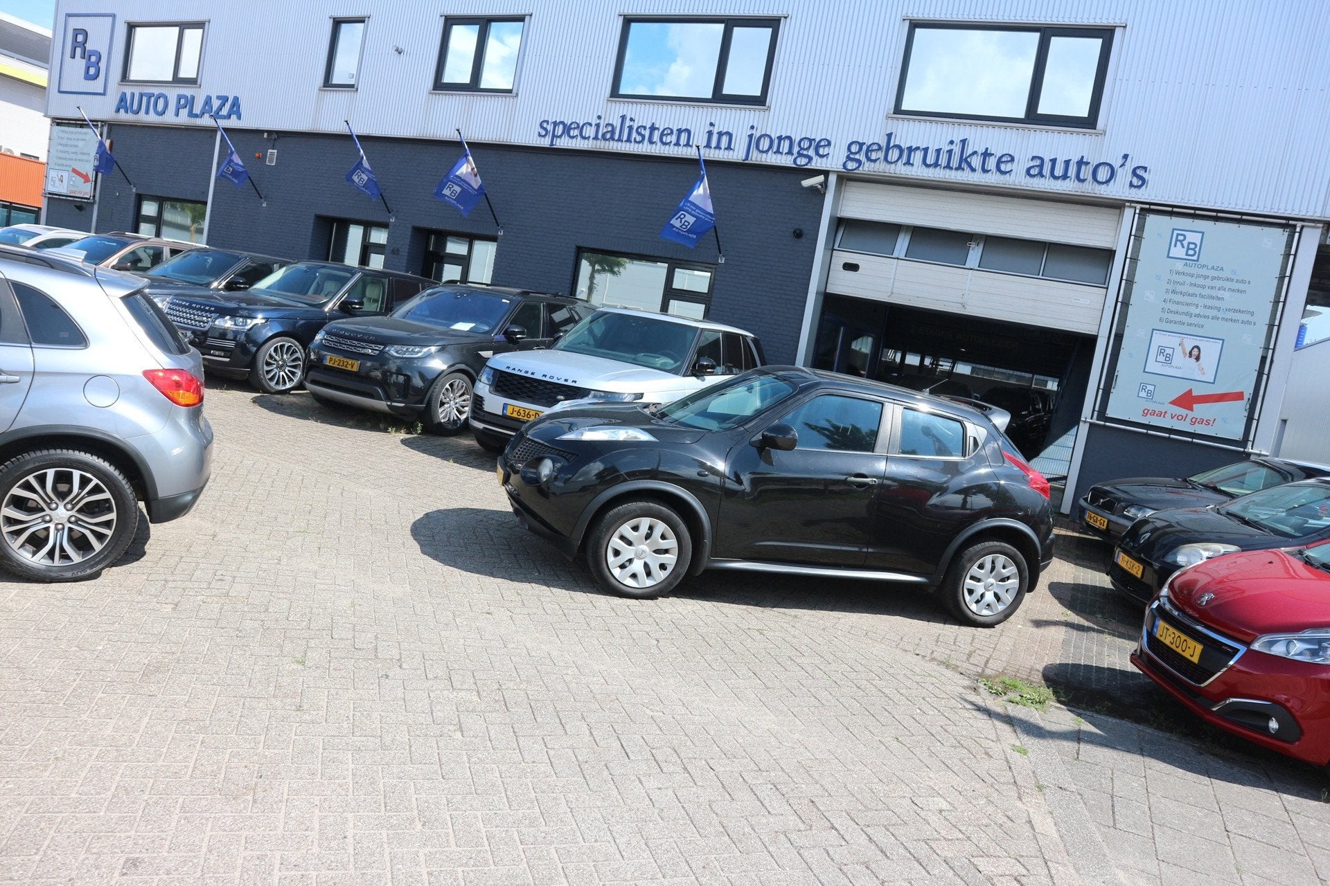 Nissan Juke 1.6 Visia / BLACK PACK / LEES TEKST ! ! !, Auto's, Nissan, Voorwielaandrijving, Euro 5, 4 cilinders, Bedrijf