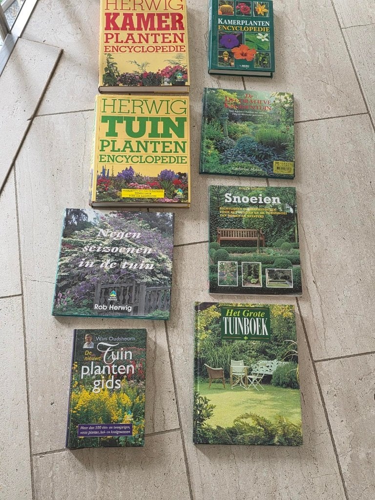 Plantenboeken / encyclopedieen, Ophalen of Verzenden, Zo goed als nieuw, Tuinieren en Tuinplanten