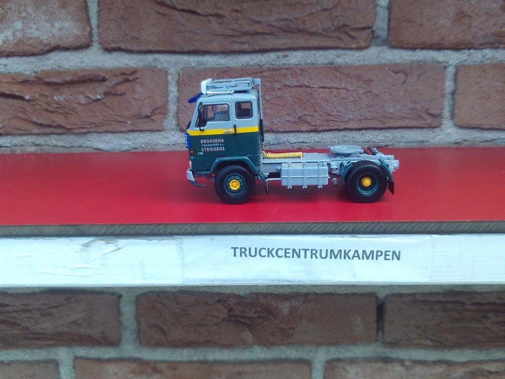 WSI  Volvo  F88  4 x 2  van  Bronsema - Transport.