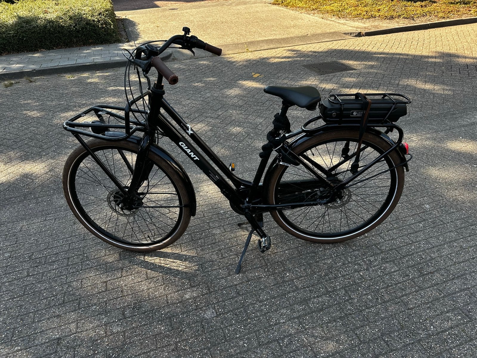 Giant TripleX Urban Lifestyle bike (elektrisch), zwart, Fietsen en Brommers, Elektrische fietsen, Ophalen, Zo goed als nieuw, 50 km per accu of meer