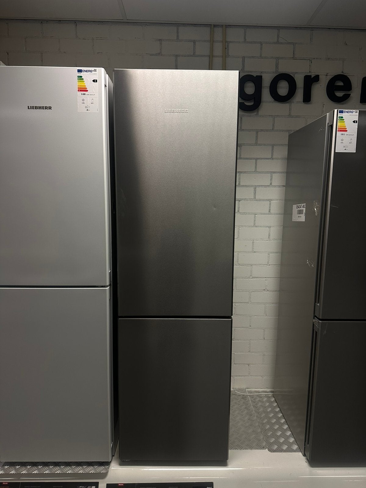 LIEBHERR RVS NO FROST KOELKAST KOELVRIESCOMBINATIE 371L, 200 liter of meer, Info@adoswitgoed.nl, Nieuw, Energieklasse A of zuiniger