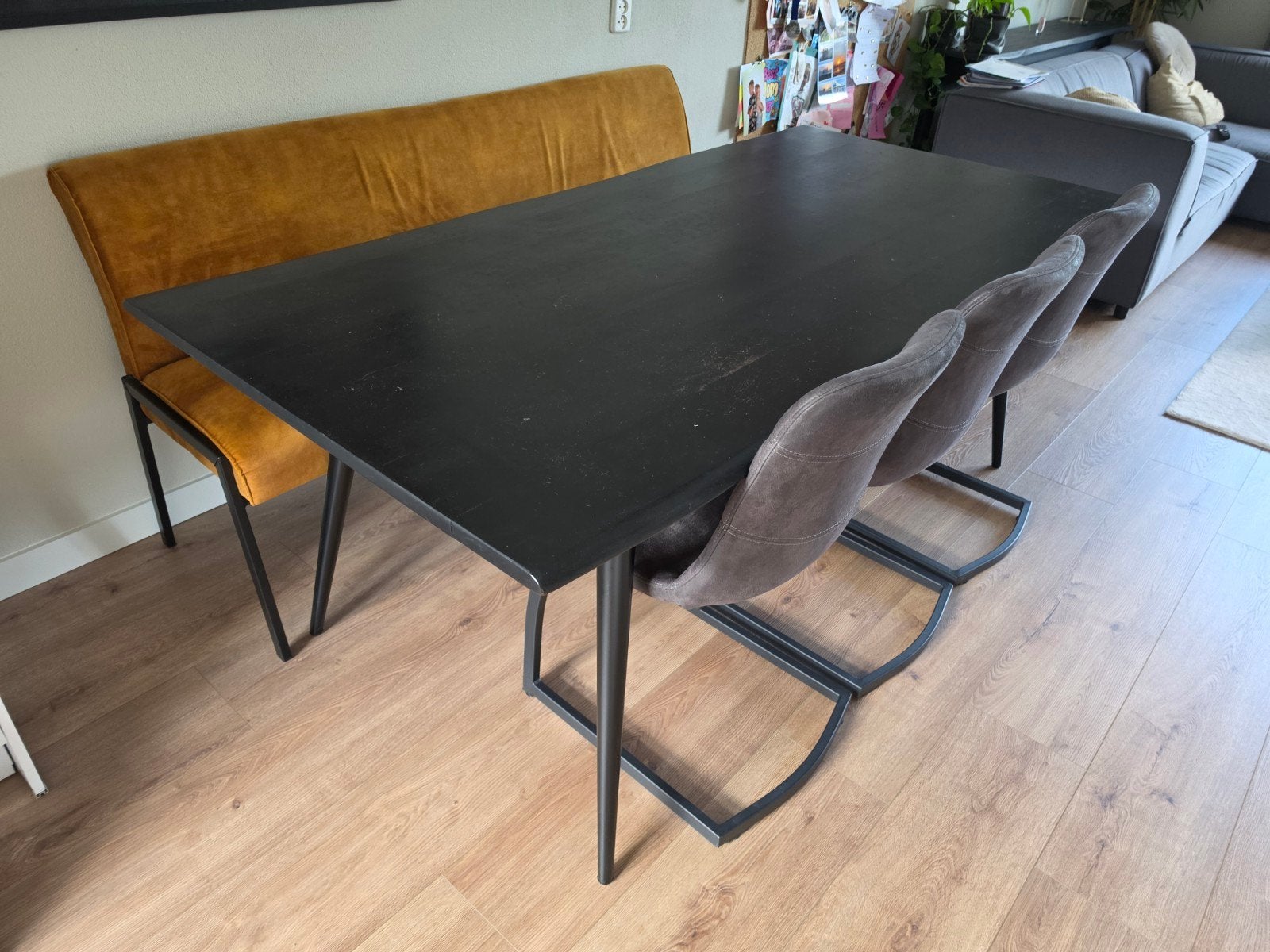 Zwarte eettafel met boomstam blad, Ophalen, Gebruikt, 100 tot 150 cm, Modern, Uniek