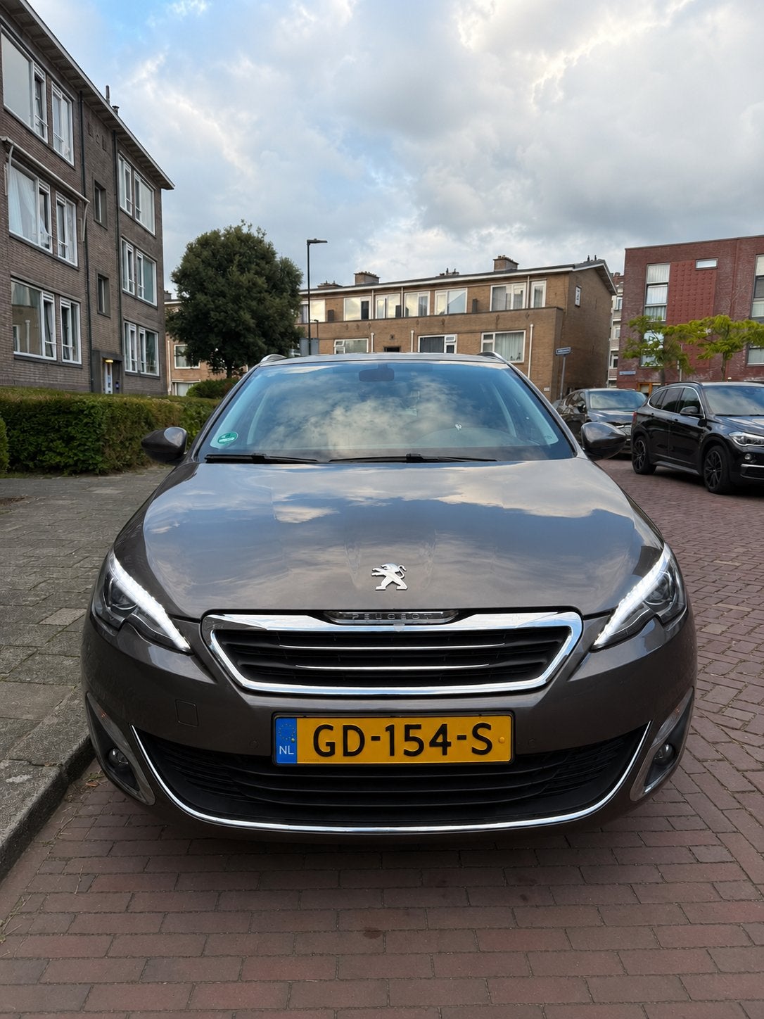 Peugeot 308 1.2 E-thp 130pk 2015 Grijs, Auto's, 1199 cc, 1165 kg, Navigatiesysteem, 130 pk