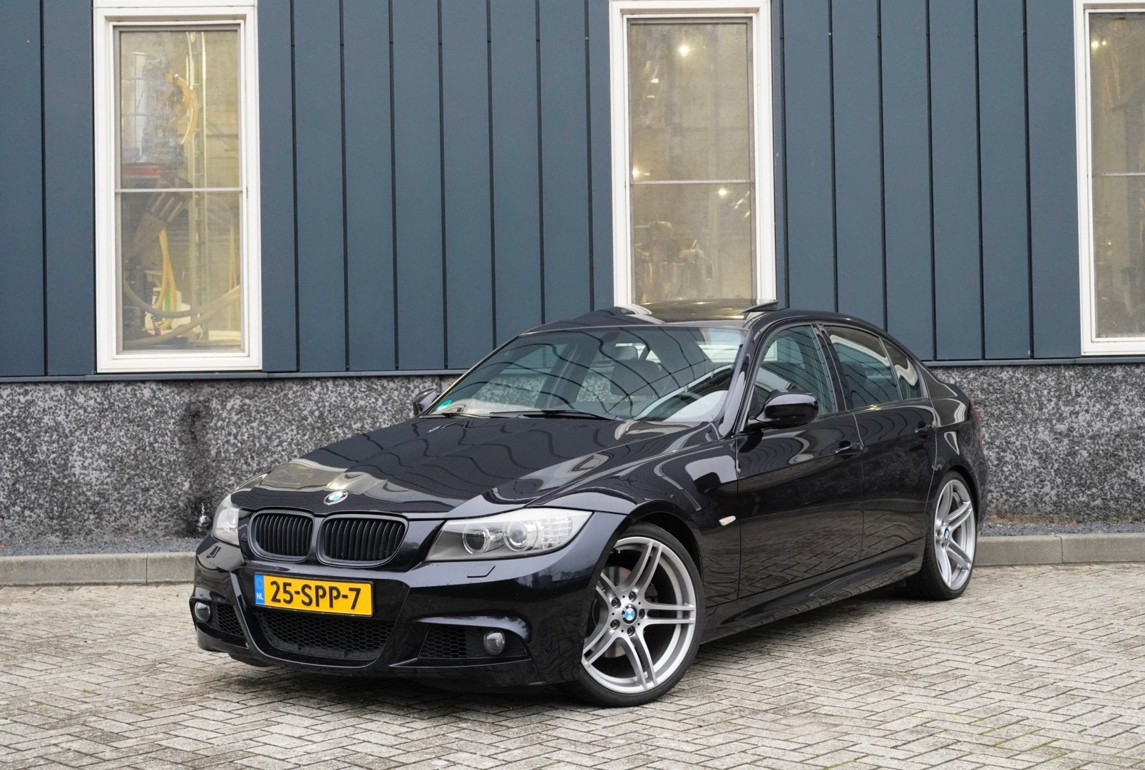 BMW 325i E90 LCI 2011 | CARBON SPORT | PANO | HARMAN KARDON, Automaat, Euro 5, Achterwielaandrijving, 1800 kg