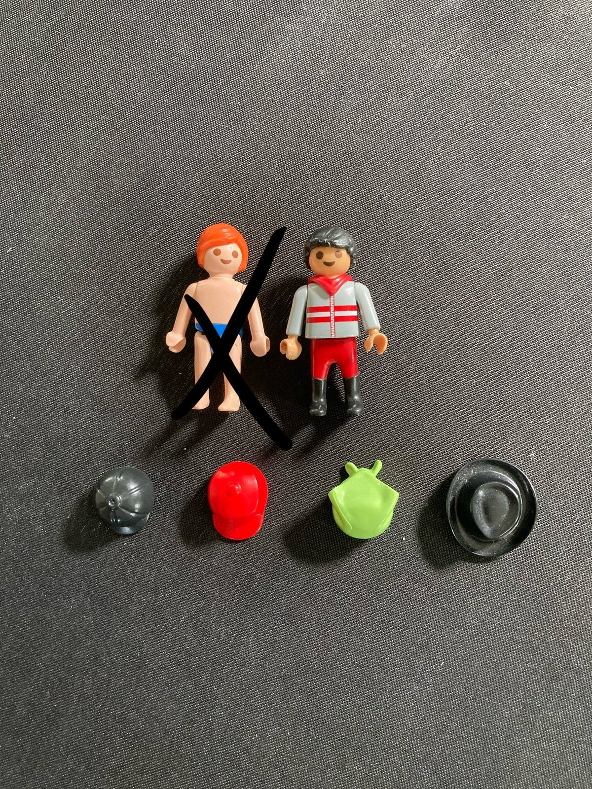 Playmobil jongen, hoedjes petjes., Kinderen en Baby's, Speelgoed | Playmobil, Ophalen of Verzenden, Zo goed als nieuw