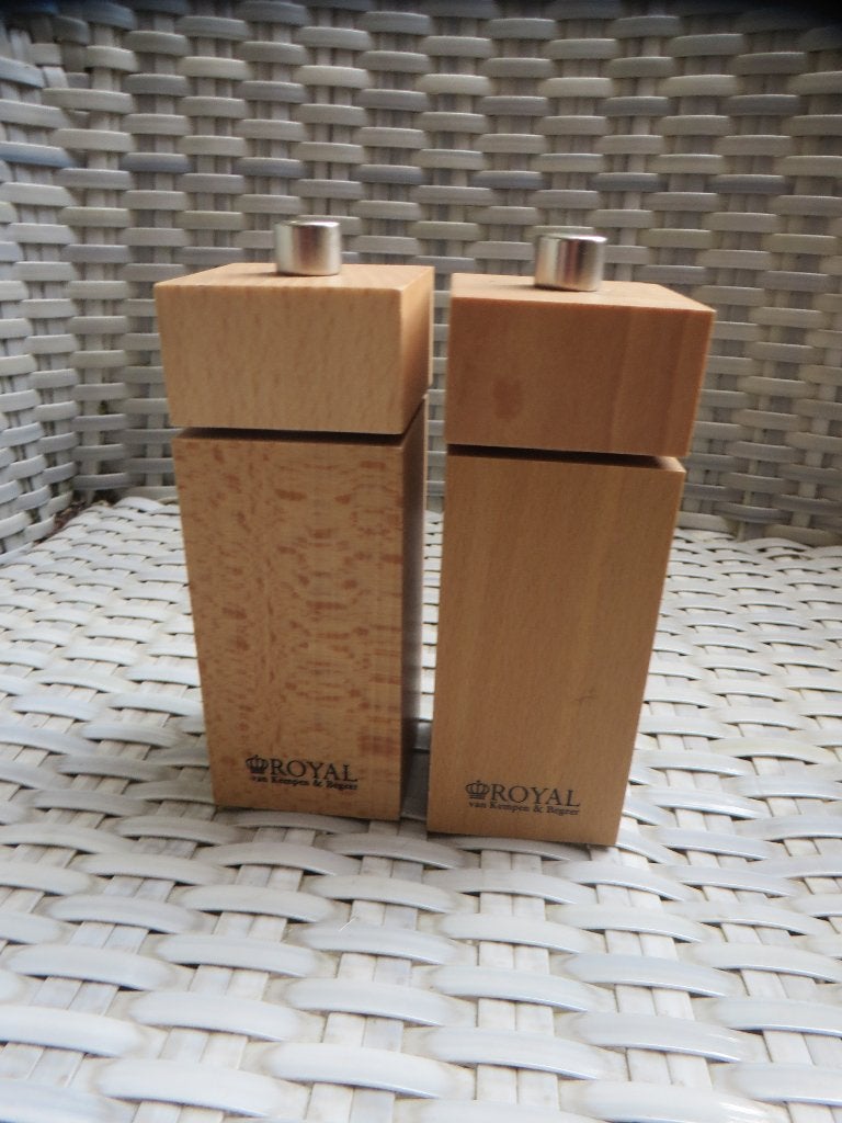 Houten peper en zout molens, strooier, design, Van Kempen, Overige typen, Hout, Ophalen of Verzenden, Zo goed als nieuw