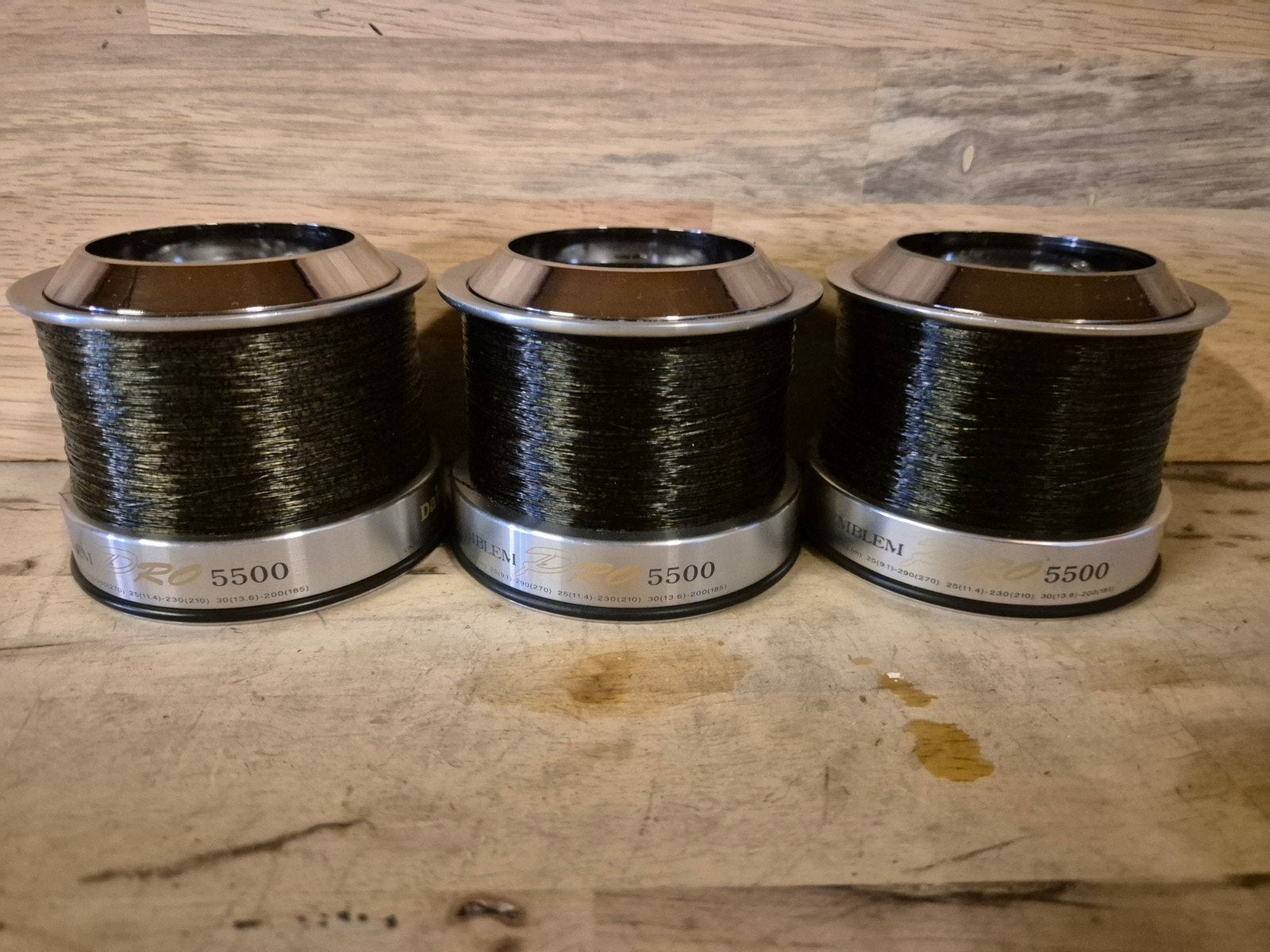 3x reserve spoelen daiwa emblem pro 5500, Watersport en Boten, Ophalen of Verzenden, Zo goed als nieuw, Molen