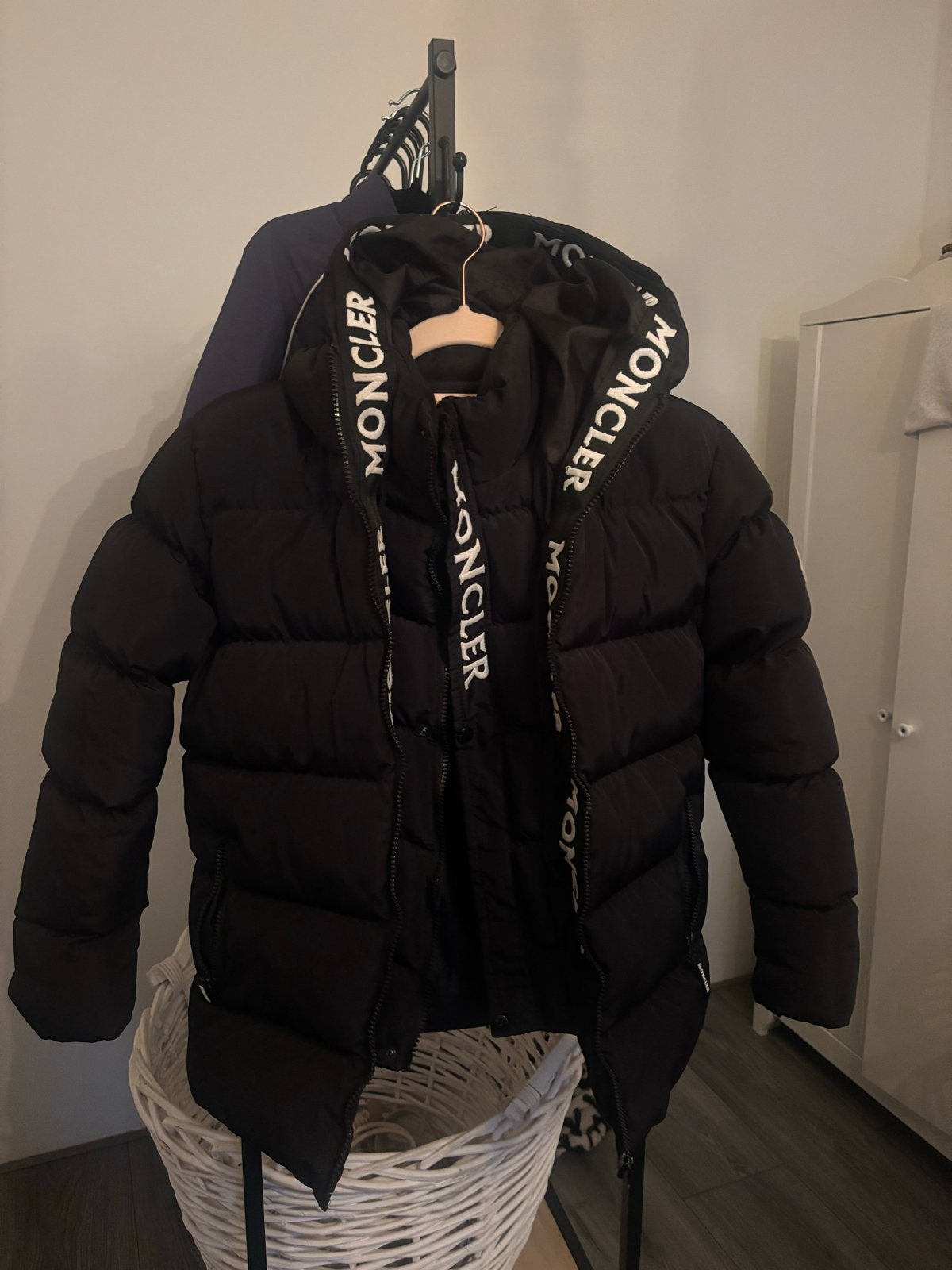 Winterjas Moncler jas voor kinderen - Zwart, maat 11-12 jaar, Kinderen en Baby's, Ophalen of Verzenden, Zo goed als nieuw, Jongen of Meisje