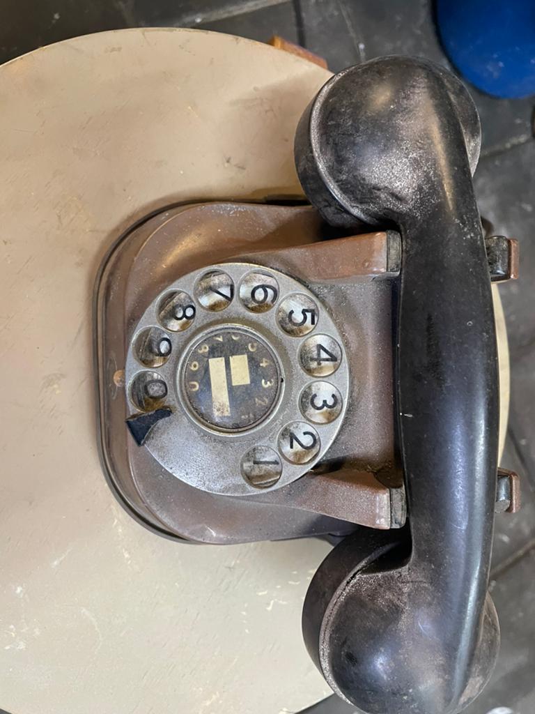 Oude koperen telefoon met bakaliet hoorn., Antiek en Kunst, Ophalen of Verzenden
