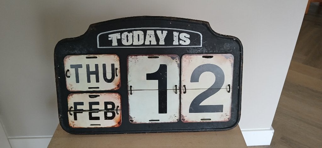 Metalen kalender, Ophalen, Dagkalender, Zo goed als nieuw