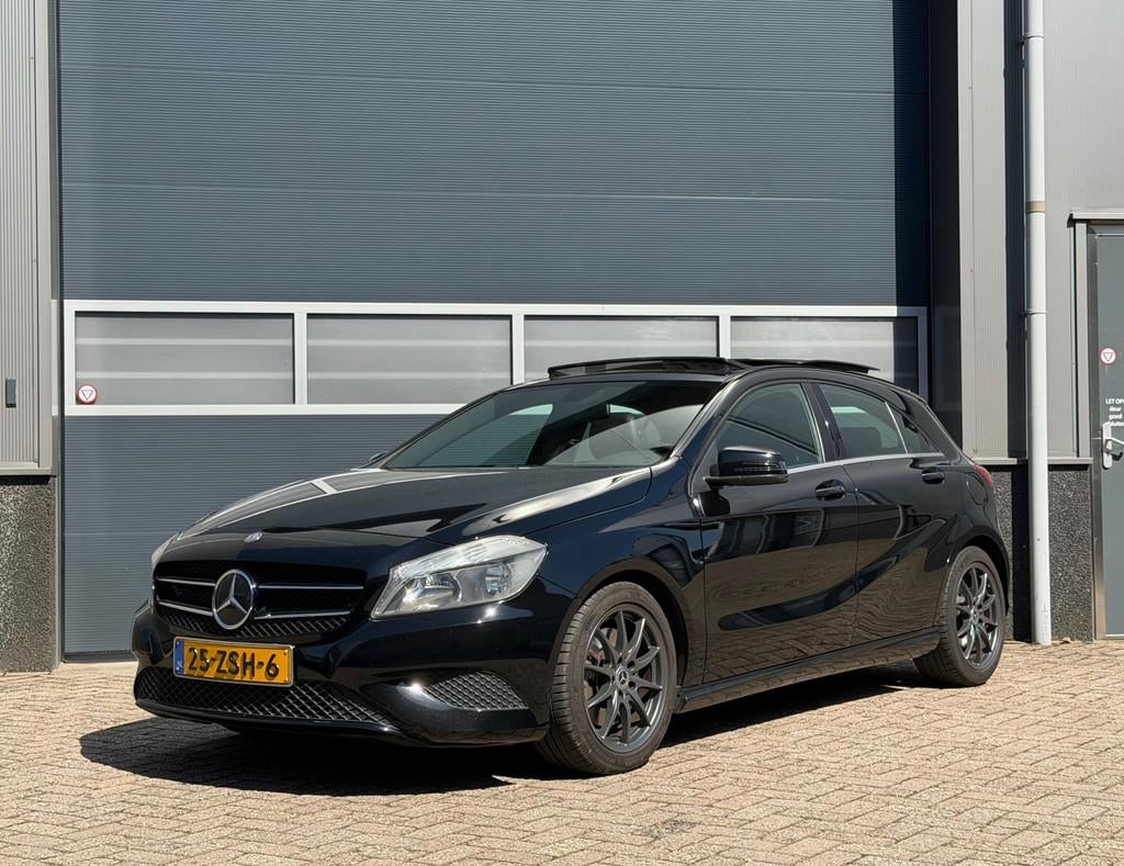 Mercedes-Benz A-klasse 250 bj.2013 Autom|Pano|NL auto|Nap., 1345 kg, Gebruikt, Zwart, Bedrijf