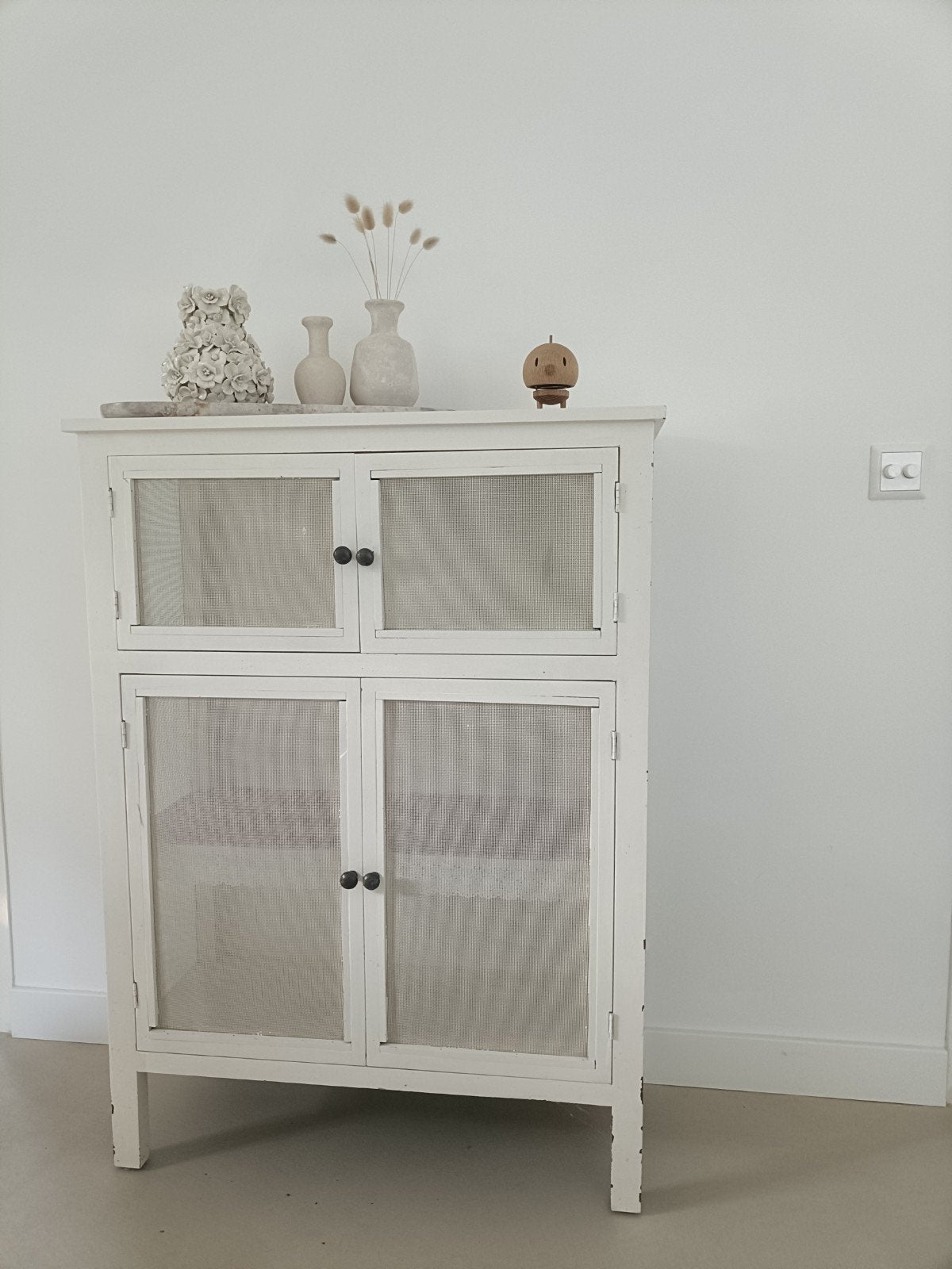 Wit landelijk kastje met gaasdeuren // vliegenkast, Ophalen, Gebruikt, 100 tot 150 cm, 50 tot 100 cm
