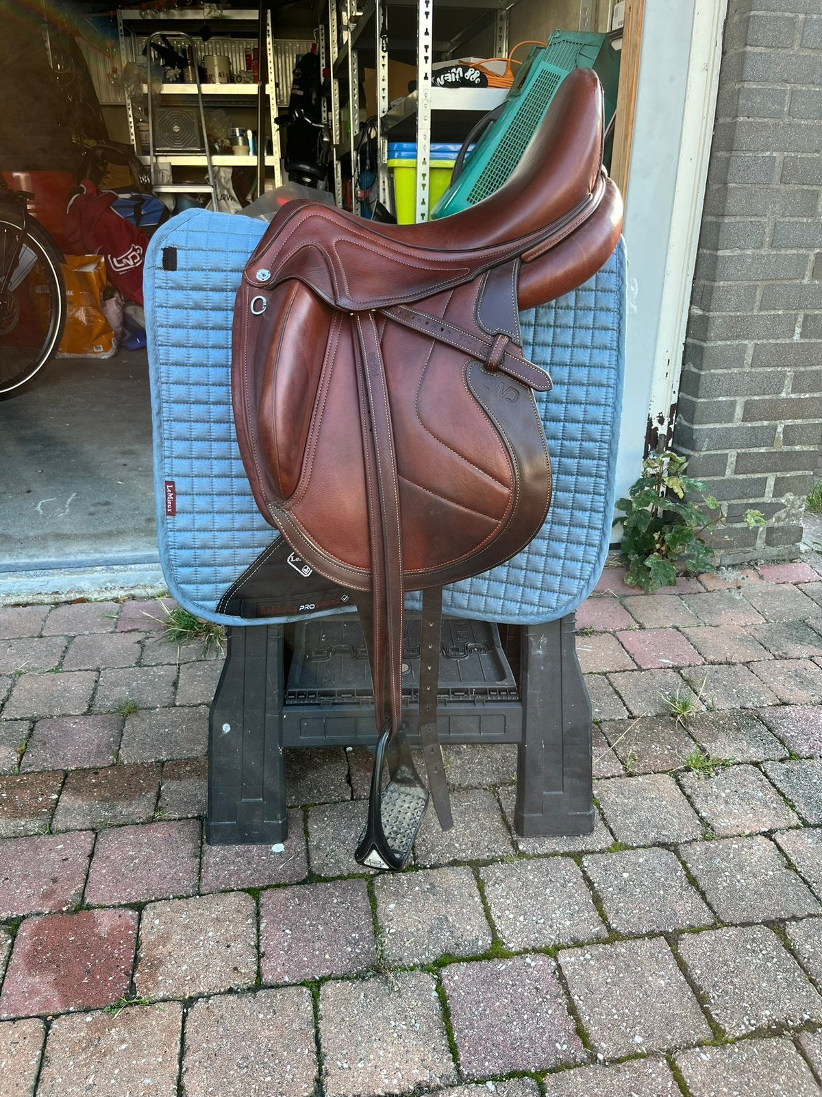 Prachtig 17,5 inch CWD dressuurzadel, Ophalen of Verzenden, Zo goed als nieuw, Dressuur