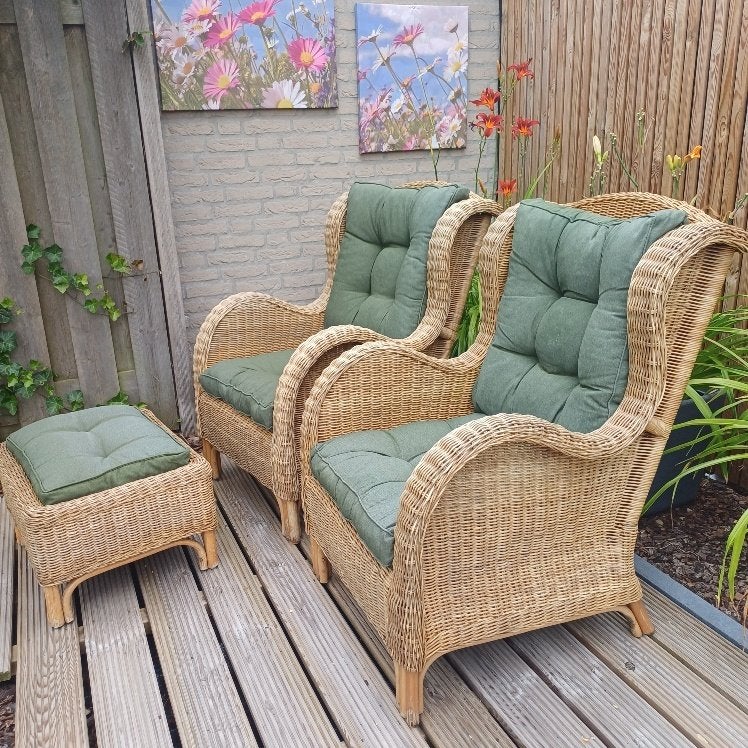 Rotan relax fateuils met voetenbankje, Ophalen, Gebruikt, 2 zitplaatsen
