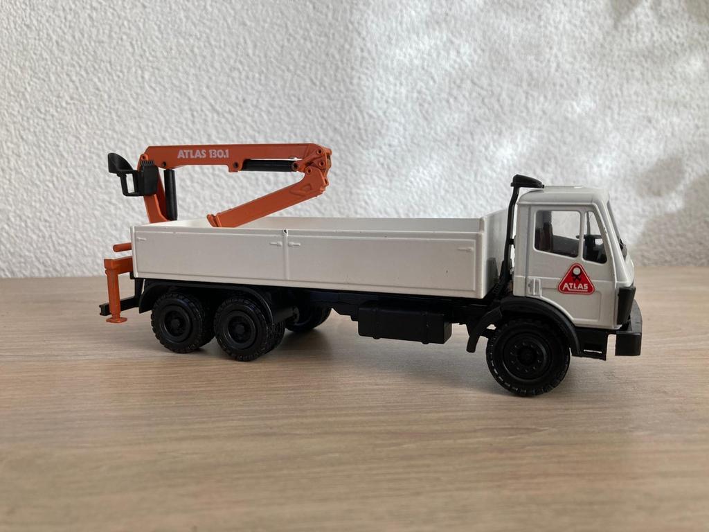 Atlas 130.1 Vrachtwagen met kraan model, Ophalen of Verzenden, Zo goed als nieuw, Overige merken