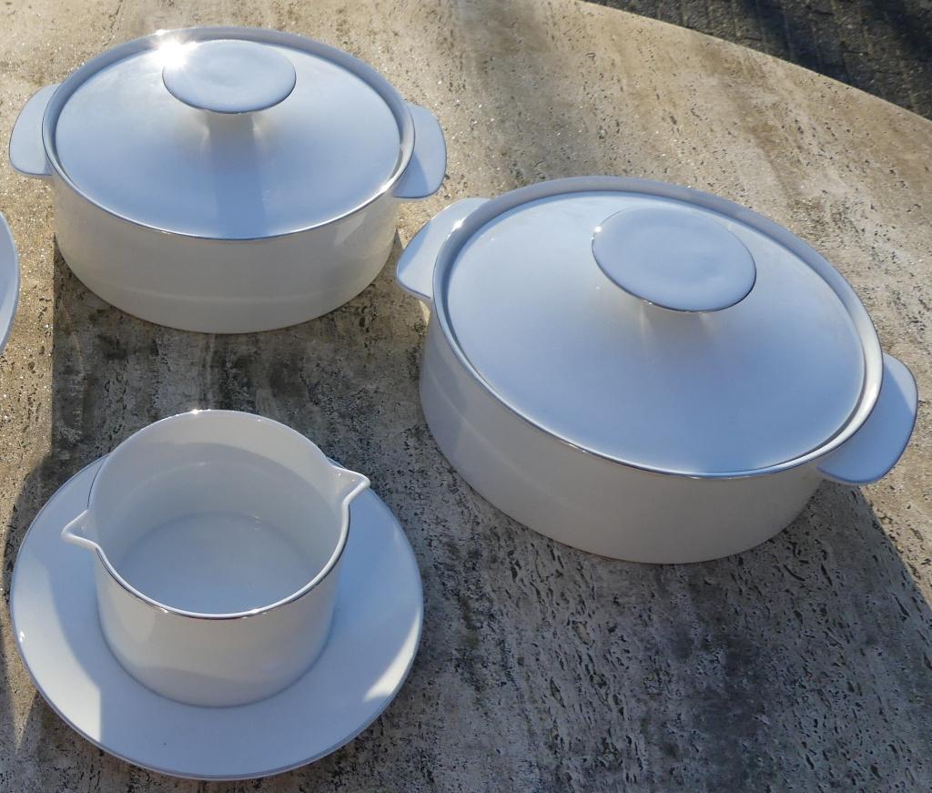Thomas Germany Servies "Medaillon" Wit met Zilveren Rand, Nieuw, Ophalen of Verzenden, Wedgwood, Porselein