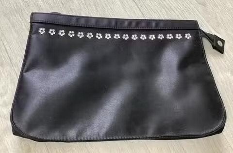 Zwarte toilettas met Bloemen, Ophalen of Verzenden, Zo goed als nieuw, Zwart, Dame